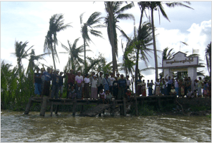 Shwe Pyi Aye is one of the first of 70 villages in Bogale Township to receive UNDP’s early recovery assistance re-establishing livelihoods. 